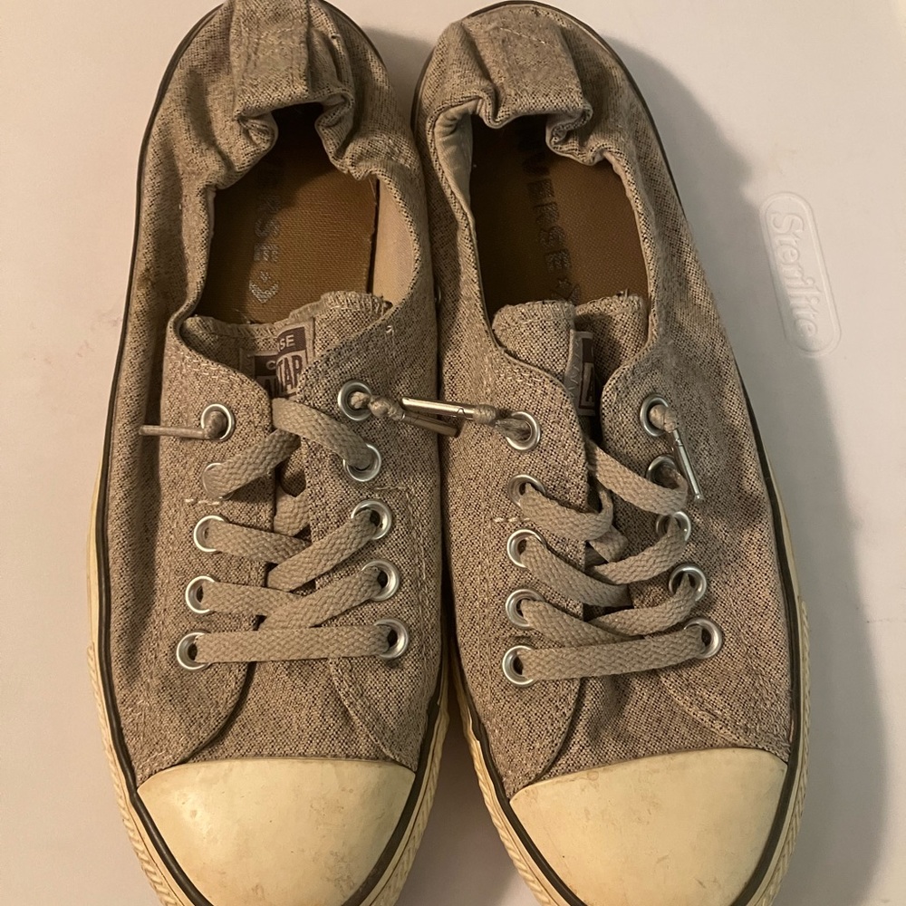 Converse shoreline. Size 11. Tan/gray color.